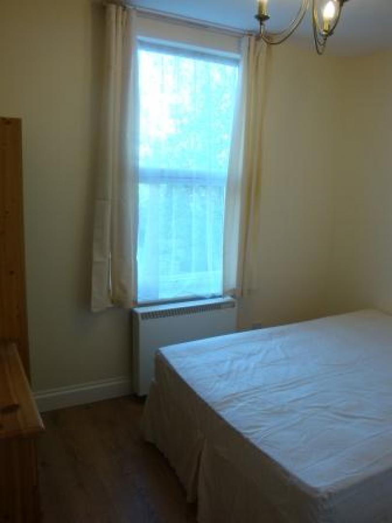 			NEW INSTRUCTION, 3 Bedroom, 1 bath, 1 reception Flat			 Crewys Road, GOLDERS GREEN/CRICKLEWOOD